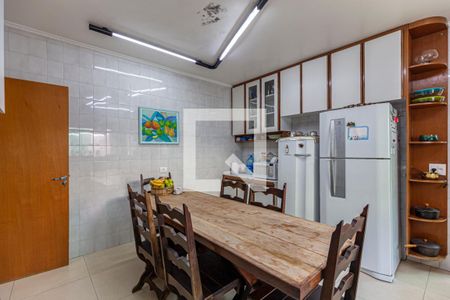 Casa à venda com 209m², 3 quartos e 4 vagas Casa à venda com 209m², 3 quartos e 4 vagasCozinha