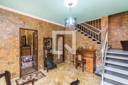 Casa à venda com 200m², 5 quartos e 3 vagas Casa à venda com 200m², 5 quartos e 3 vagasSala