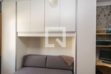 Casa à venda com 200m², 5 quartos e 3 vagas Casa à venda com 200m², 5 quartos e 3 vagasQuarto 4 (2º andar) - Armário