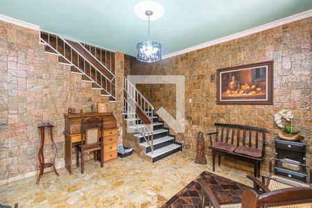 Casa à venda com 200m², 5 quartos e 3 vagas Casa à venda com 200m², 5 quartos e 3 vagasSala