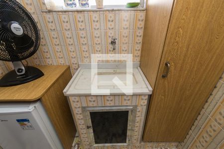 Casa à venda com 200m², 5 quartos e 3 vagas Casa à venda com 200m², 5 quartos e 3 vagasCozinha de apoio (2º andar)