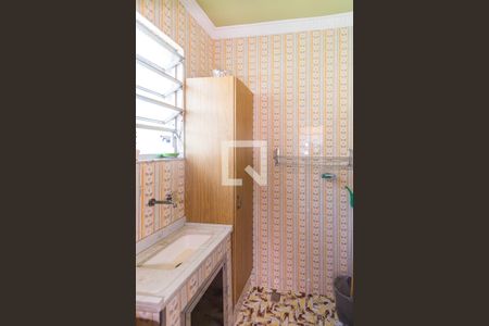 Casa à venda com 200m², 5 quartos e 3 vagas Casa à venda com 200m², 5 quartos e 3 vagasCozinha de apoio (2º andar)