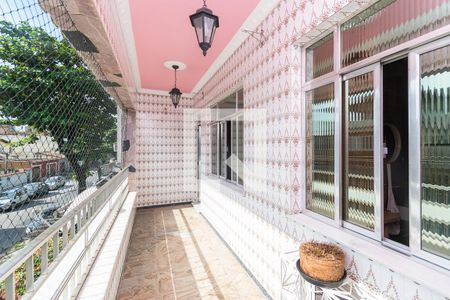 Casa à venda com 200m², 5 quartos e 3 vagas Casa à venda com 200m², 5 quartos e 3 vagasVaranda da Sala do 2º andar