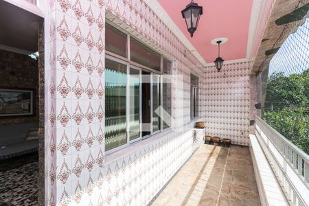 Casa à venda com 200m², 5 quartos e 3 vagas Casa à venda com 200m², 5 quartos e 3 vagasVaranda da Sala do 2º andar