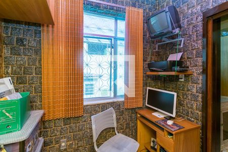 Casa à venda com 200m², 5 quartos e 3 vagas Casa à venda com 200m², 5 quartos e 3 vagasQuarto extra reversível (2 andar)