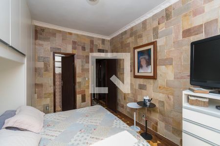 Casa à venda com 200m², 5 quartos e 3 vagas Casa à venda com 200m², 5 quartos e 3 vagasQuarto 2 Suíte (2º andar)