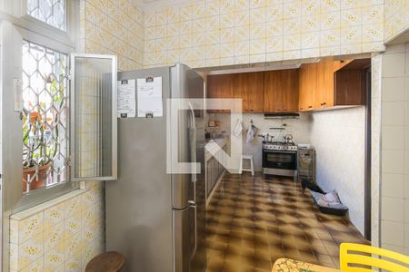 Casa à venda com 200m², 5 quartos e 3 vagas Casa à venda com 200m², 5 quartos e 3 vagasCozinha