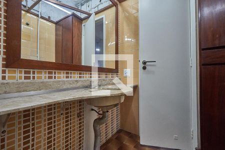Banheiro de apartamento para alugar com 2 quartos, 60m² em Estácio, Rio de Janeiro