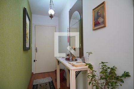 Hall de entrada de apartamento à venda com 2 quartos, 68m² em Rogowski, Porto Alegre