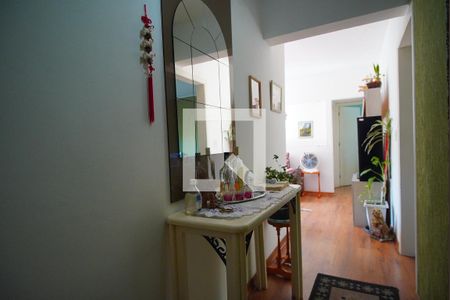 Hall de entrada de apartamento à venda com 2 quartos, 68m² em Rogowski, Porto Alegre