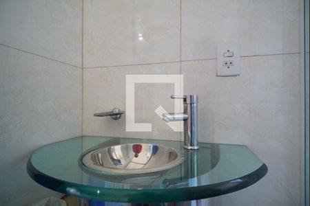 Apartamento à venda com 68m², 2 quartos e 2 vagasBanheiro  suíte 