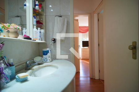 Apartamento à venda com 68m², 2 quartos e 2 vagasBanheiro Corredor 