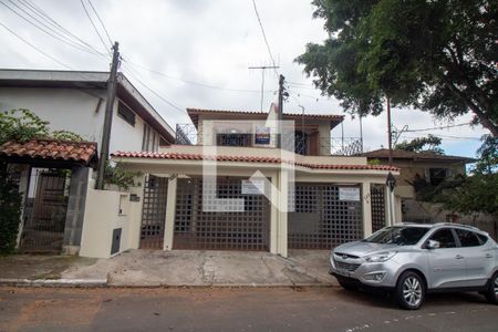Fachada de casa à venda com 4 quartos, 280m² em Santo Amaro, São Paulo