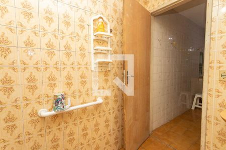 Casa à venda com 250m², 2 quartos e 5 vagasBanheiro 