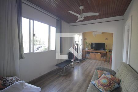 Sala de casa à venda com 3 quartos, 180m² em Centro, Canoas