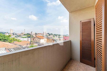Casa à venda com 220m², 3 quartos e 3 vagas Casa à venda com 220m², 3 quartos e 3 vagasVaranda- Suíte