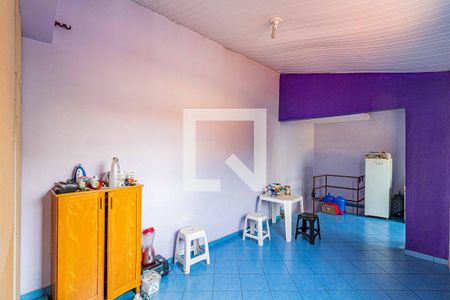 Casa à venda com 220m², 3 quartos e 3 vagas Casa à venda com 220m², 3 quartos e 3 vagasSalão