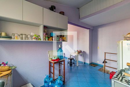 Casa à venda com 220m², 3 quartos e 3 vagas Casa à venda com 220m², 3 quartos e 3 vagasSalão - Cozinha