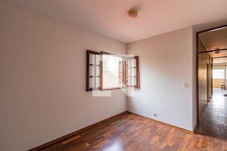 Casa à venda com 220m², 3 quartos e 3 vagas Casa à venda com 220m², 3 quartos e 3 vagasQuarto 2