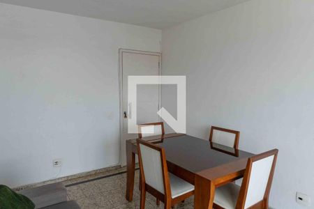 Apartamento à venda com 70m², 2 quartos e 1 vagaSala