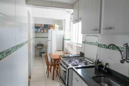 Apartamento à venda com 70m², 2 quartos e 1 vagaCozinha e Área de Serviço