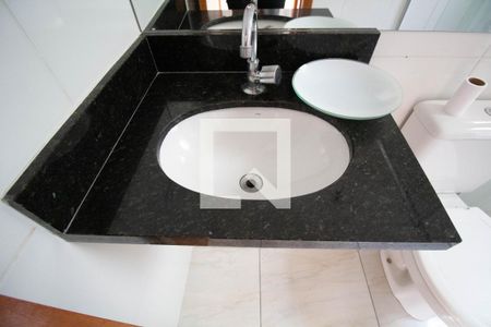 Casa de condomínio à venda com 85m², 2 quartos e 2 vagas Casa de condomínio à venda com 85m², 2 quartos e 2 vagasBanheiro