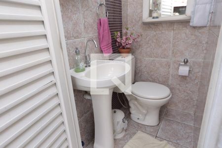 Casa à venda com 328m², 5 quartos e 5 vagasLavabo