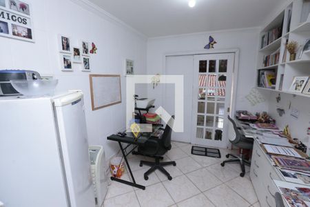 Casa à venda com 328m², 5 quartos e 5 vagasEscritório