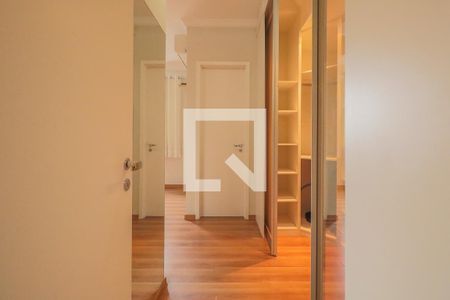 Apartamento para alugar com 132m², 3 quartos e 2 vagas Apartamento para alugar com 132m², 3 quartos e 2 vagasCloset