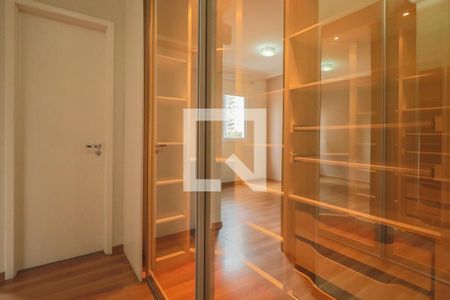 Apartamento para alugar com 132m², 3 quartos e 2 vagas Apartamento para alugar com 132m², 3 quartos e 2 vagasCloset