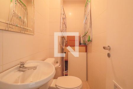 Apartamento para alugar com 132m², 3 quartos e 2 vagas Apartamento para alugar com 132m², 3 quartos e 2 vagasBanheiro de servilo