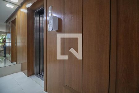 Apartamento para alugar com 132m², 3 quartos e 2 vagas Apartamento para alugar com 132m², 3 quartos e 2 vagasElevadores