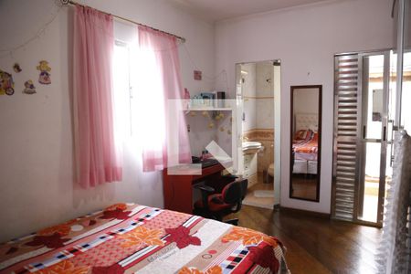 Casa à venda com 330m², 5 quartos e 6 vagasSuíte 2