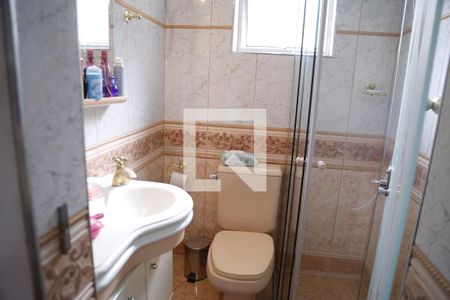 Casa à venda com 330m², 5 quartos e 6 vagasBanheiro da Suíte 2