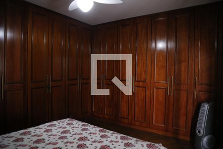 Casa à venda com 330m², 5 quartos e 6 vagasSuíte Master