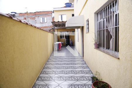 Casa à venda com 330m², 5 quartos e 6 vagasCorredor