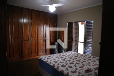 Casa à venda com 330m², 5 quartos e 6 vagasSuíte Master