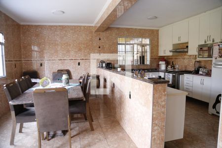 Casa à venda com 330m², 5 quartos e 6 vagasSala de Jantar