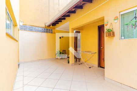 Casa à venda com 130m², 2 quartos e 2 vagas Casa à venda com 130m², 2 quartos e 2 vagasQuintal/Churrasqueira