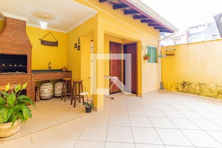Casa à venda com 130m², 2 quartos e 2 vagas Casa à venda com 130m², 2 quartos e 2 vagasQuintal/Churrasqueira