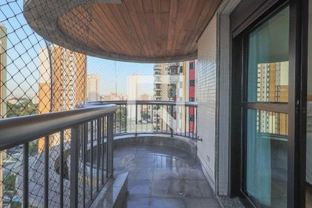 Apartamento à venda com 256m², 4 quartos e 4 vagasVaranda