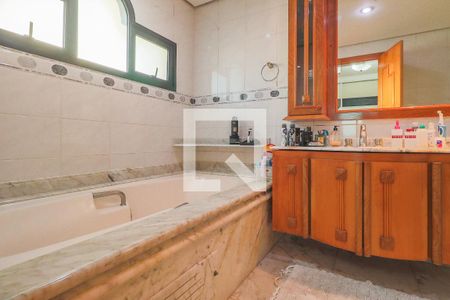 Apartamento à venda com 256m², 4 quartos e 4 vagasBanheiro