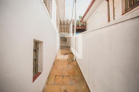 Casa para alugar com 180m², 3 quartos e 1 vagaCorredor lateral