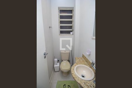 Lavabo de apartamento para alugar com 3 quartos, 110m² em Laranjeiras, Rio de Janeiro