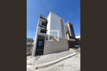 Casa à venda com 28m², 1 quarto e sem vaga Casa à venda com 28m², 1 quarto e sem vagaFachada