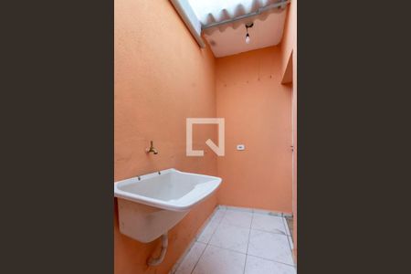 Casa de condomínio à venda com 80m², 2 quartos e 1 vagaÁrea de Serviço