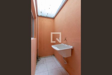 Casa de condomínio à venda com 80m², 2 quartos e 1 vagaÁrea de Serviço