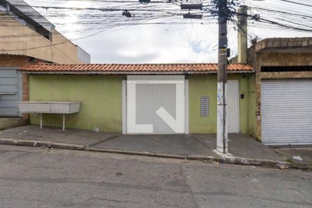 Casa de condomínio à venda com 80m², 2 quartos e 1 vagaFachada