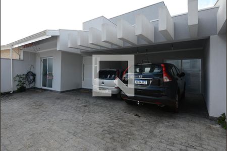 Casa à venda com 300m², 3 quartos e 5 vagasVaga de Garagem