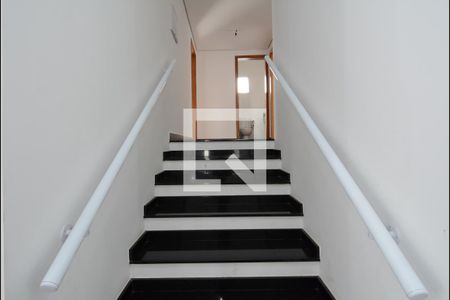 Escada - Quartos de casa à venda com 3 quartos, 300m² em Jardim dos Oliveiras, Campinas